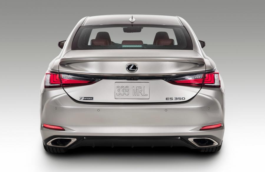  Lexus ES350 F-Sport 2018 года  (NA) (фото 23 из 47)